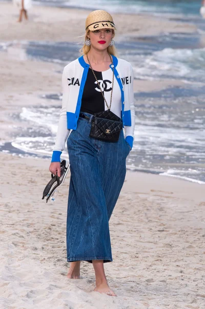 Look 54